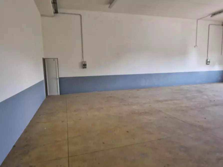 Immagine 11 di Capannone industriale in vendita  in Via Liri, 41, 06024 Gubbio PG, Italia a Gubbio