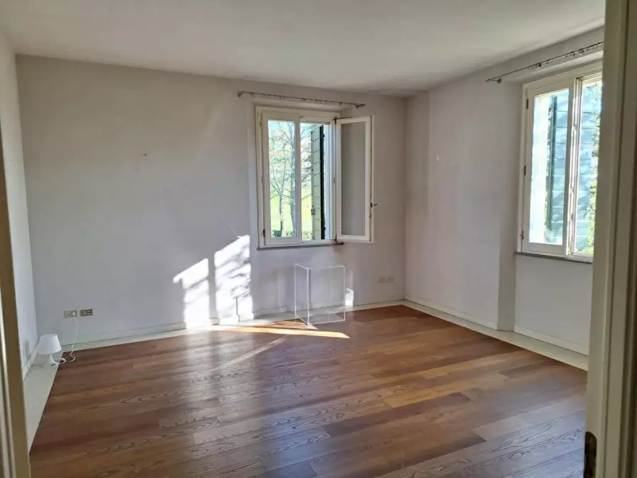 Immagine 2 di Villa in vendita  in zona centrale a Longiano