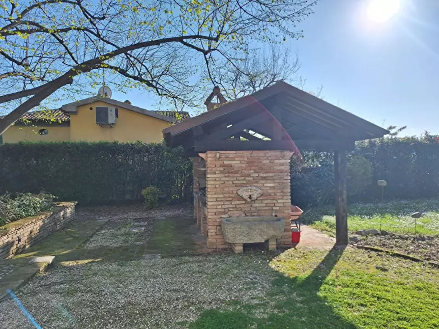 Immagine 8 di Villa in vendita  in zona centrale a Longiano