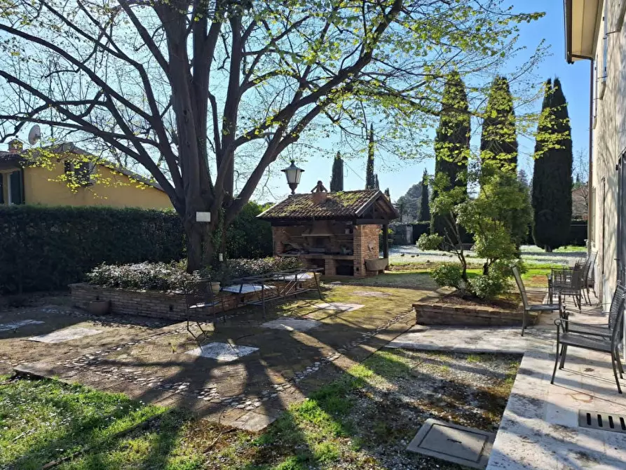 Immagine 9 di Villa in vendita  in zona centrale a Longiano