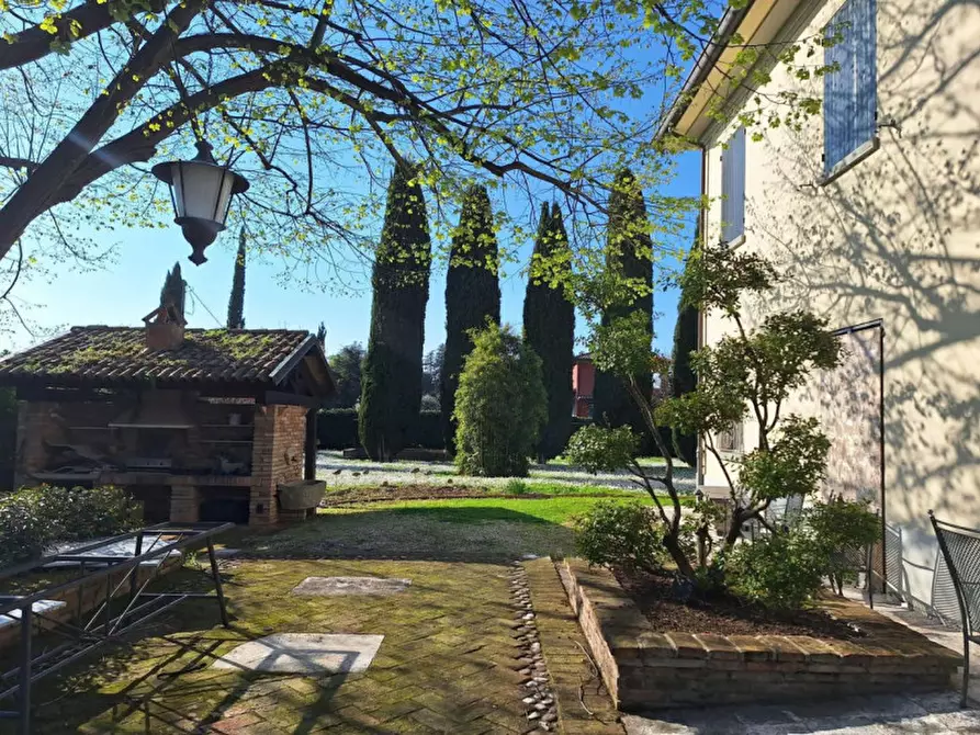 Immagine 11 di Villa in vendita  in zona centrale a Longiano