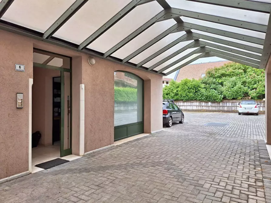Immagine 7 di Negozio in vendita  in Viale Venezia Giulia, N. 6 a Cormons