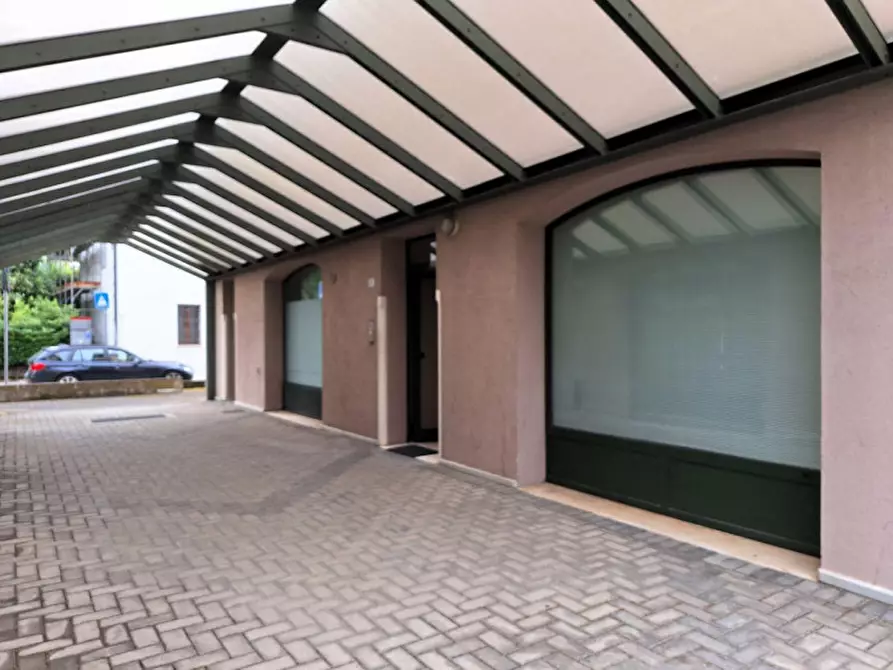 Immagine 8 di Negozio in vendita  in Viale Venezia Giulia, N. 6 a Cormons