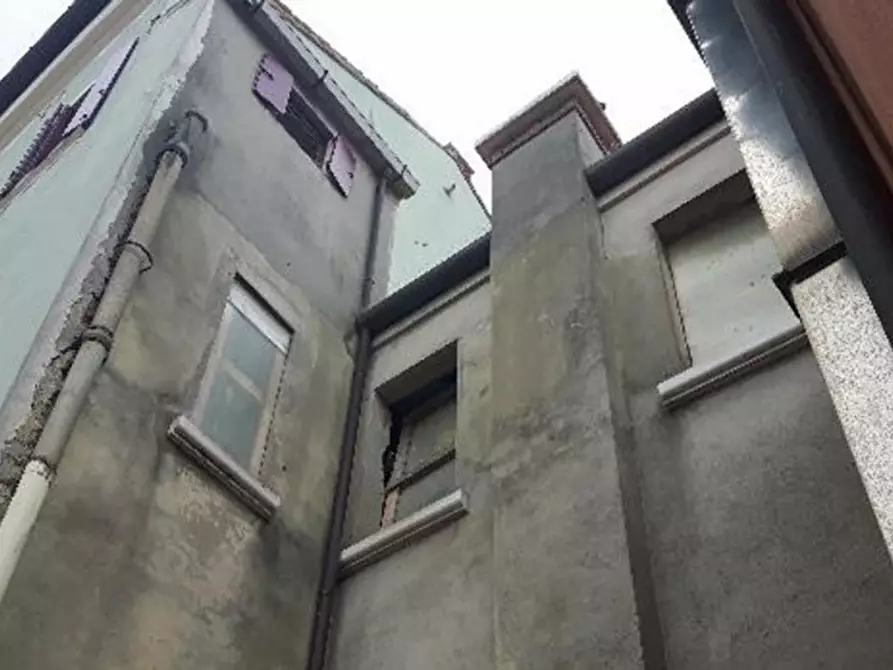 Immagine 4 di Ufficio in vendita  in Via X Luglio, N. 3 a Rovigo