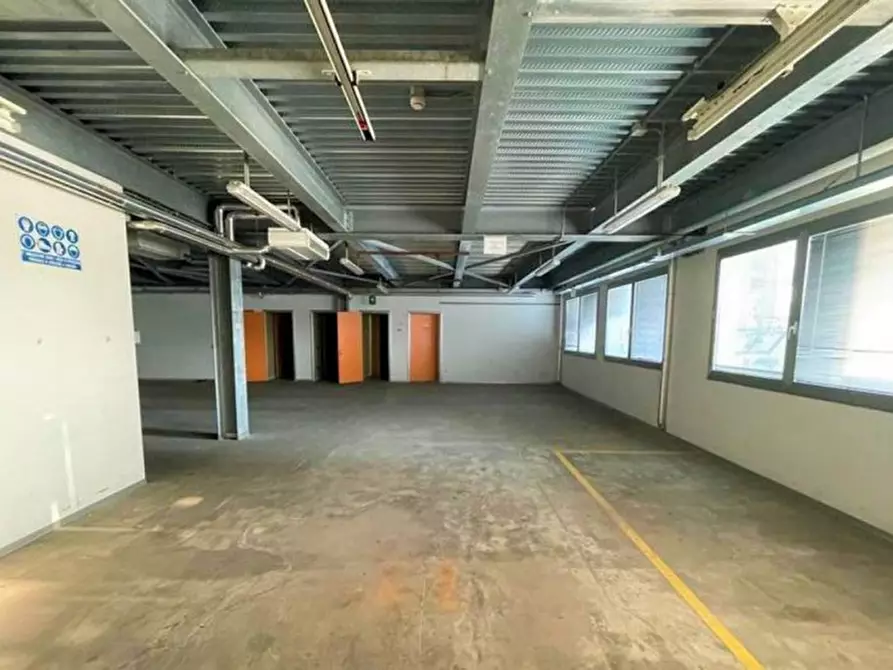 Immagine 16 di Ufficio in vendita  in Viale Porta Po, N. 101 a Rovigo