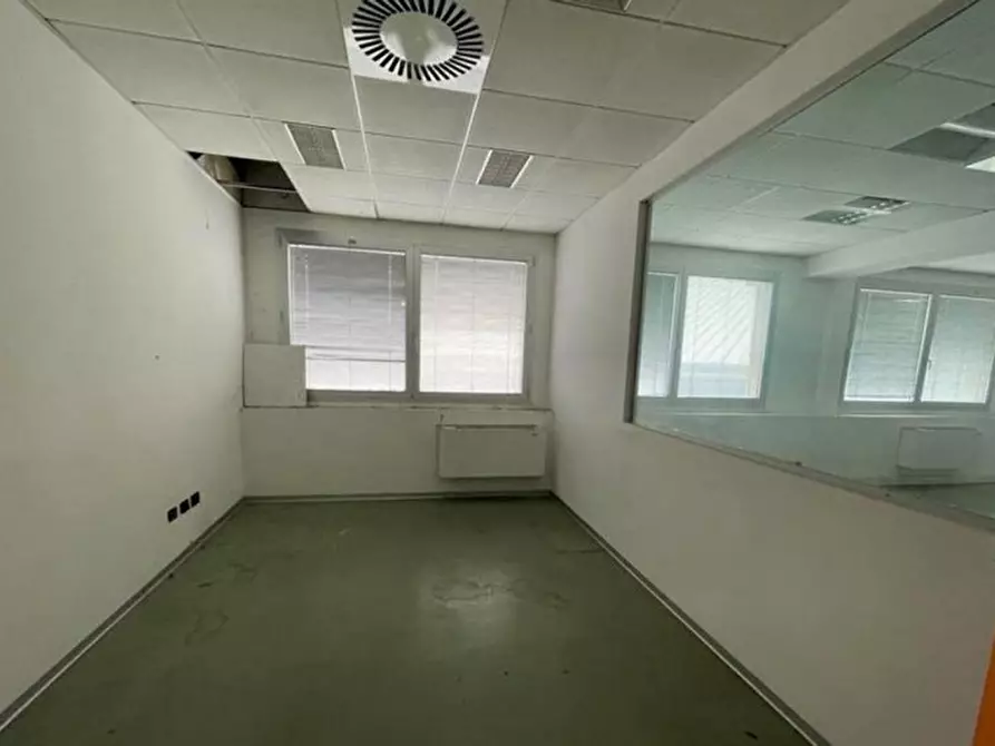 Immagine 21 di Ufficio in vendita  in Viale Porta Po, N. 101 a Rovigo