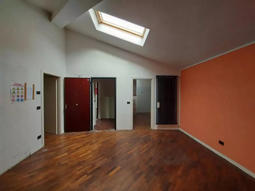 Immagine 14 di Ufficio in vendita  in Via Lavino, N. 291 a Monte San Pietro