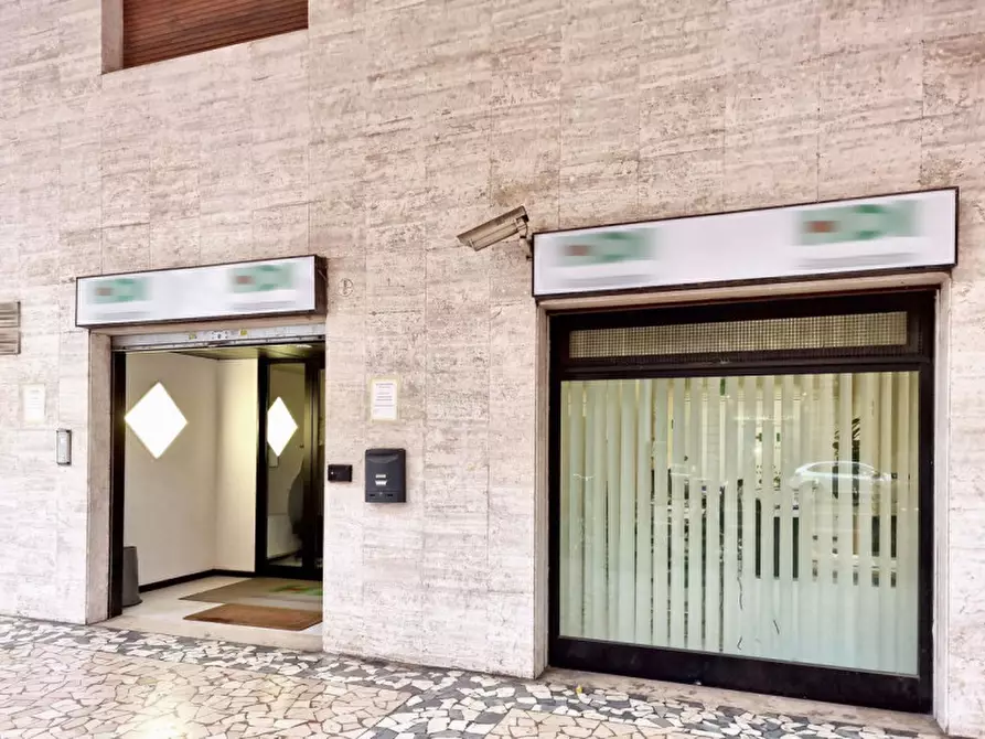 Immagine 1 di Ufficio in vendita  in Via Giovanni Amendola, N. 11 a Bologna