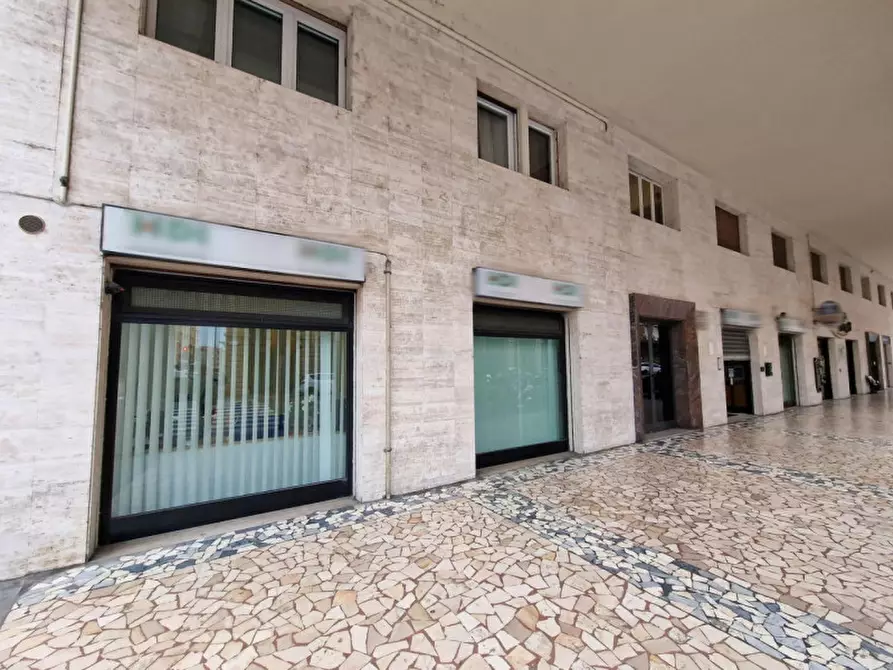 Immagine 3 di Ufficio in vendita  in Via Giovanni Amendola, N. 11 a Bologna