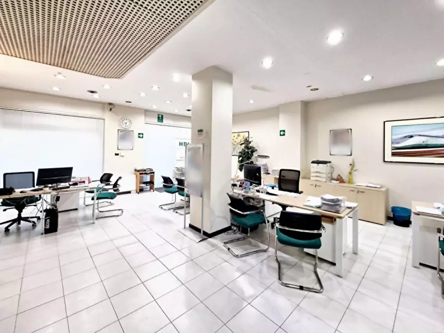 Immagine 6 di Ufficio in vendita  in Via Giovanni Amendola, N. 11 a Bologna