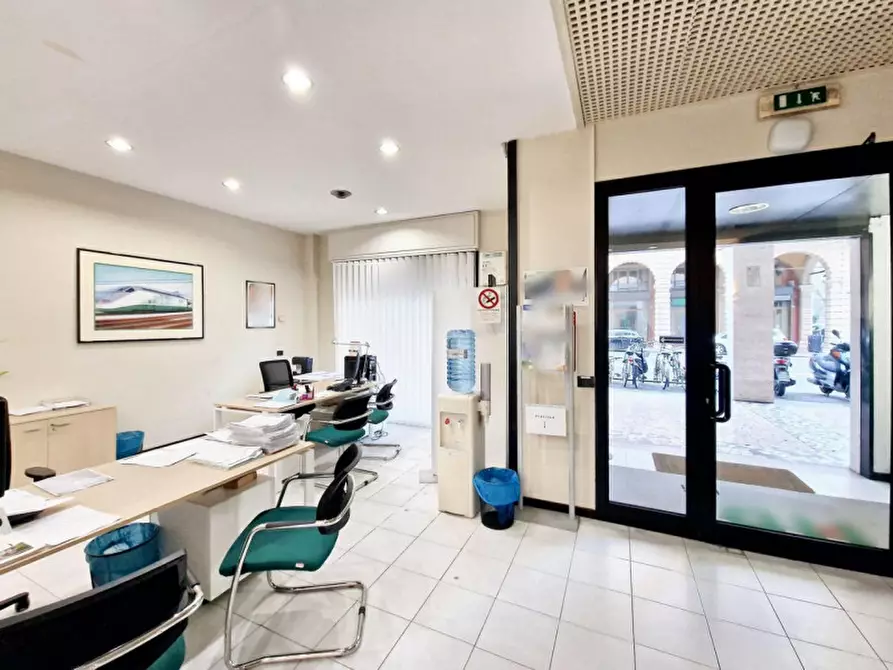 Immagine 7 di Ufficio in vendita  in Via Giovanni Amendola, N. 11 a Bologna