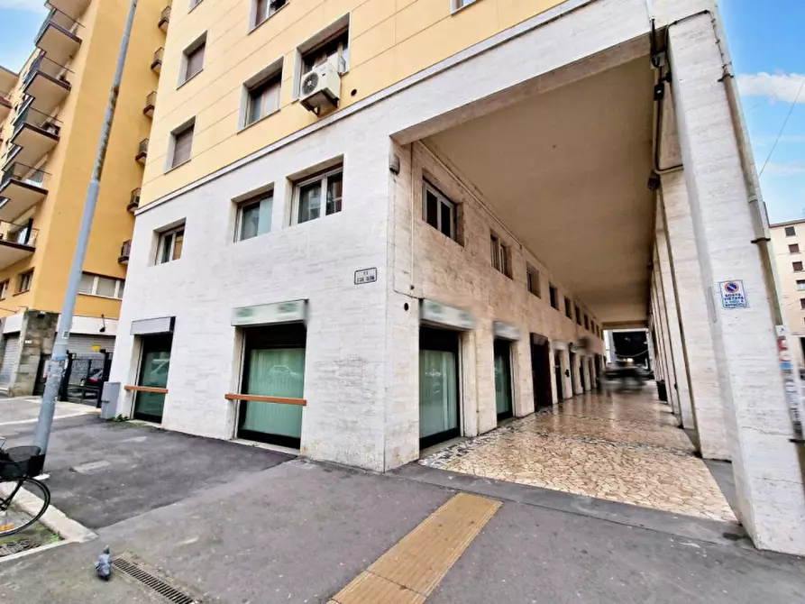 Immagine 16 di Ufficio in vendita  in Via Giovanni Amendola, N. 11 a Bologna