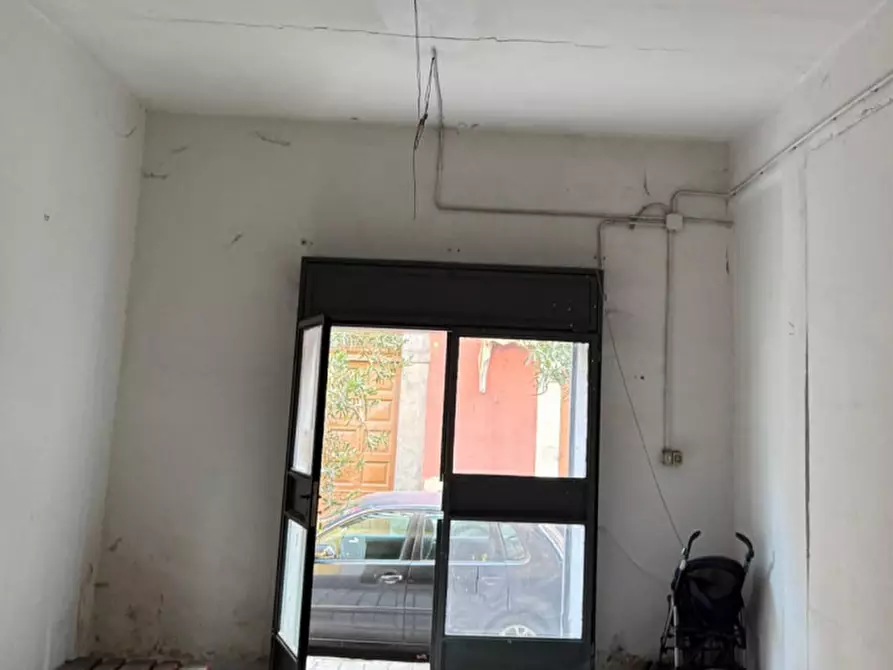 Immagine 6 di Negozio in vendita  in Via G. Pomponio Leto, N. 25/B a Salerno