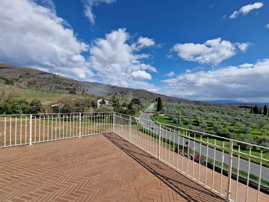 Immagine 16 di Magazzino in vendita  in Loclità San Giustino Valdarno, Via Coppi, N. 8-10 a Loro Ciuffenna