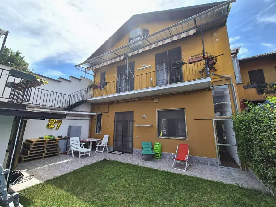 Immagine 1 di Casa bifamiliare in vendita  in Via Sant'Antonio Da Padova 31 a Cornaredo