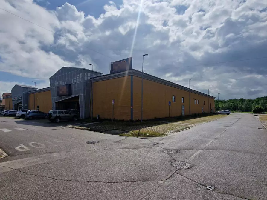 Immagine 1 di Negozio in vendita  in Narni a Narni