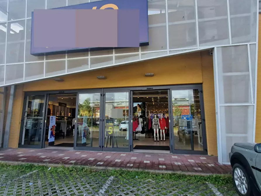 Immagine 7 di Negozio in vendita  in Narni a Narni