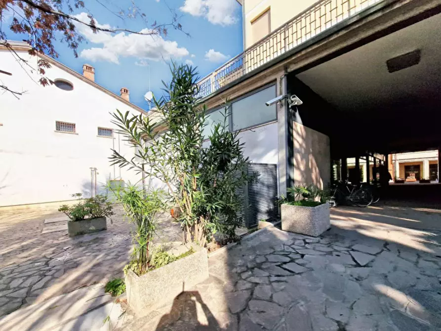 Immagine 2 di Ufficio in vendita  in Via Emilia Interna, N. 29-31-33 a Castel Bolognese