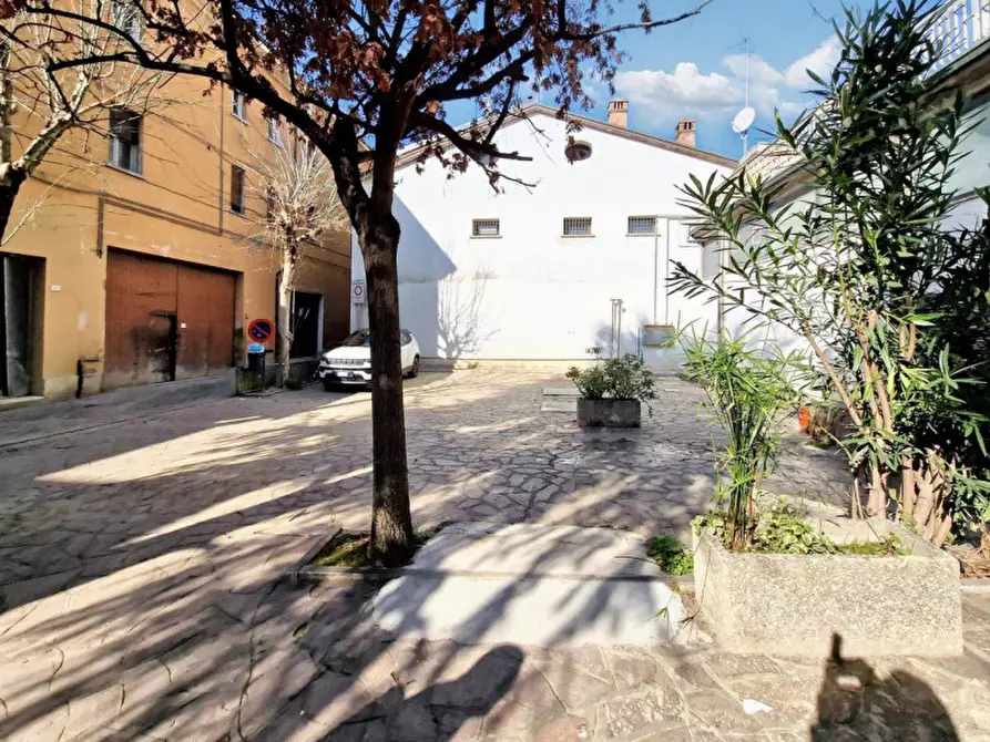 Immagine 5 di Ufficio in vendita  in Via Emilia Interna, N. 29-31-33 a Castel Bolognese