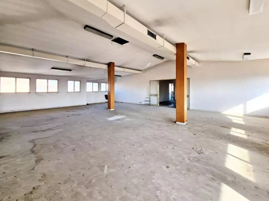 Immagine 25 di Ufficio in vendita  in Via Emilia Interna, N. 29-31-33 a Castel Bolognese