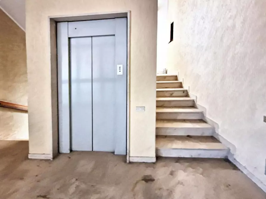 Immagine 27 di Ufficio in vendita  in Via Emilia Interna, N. 29-31-33 a Castel Bolognese