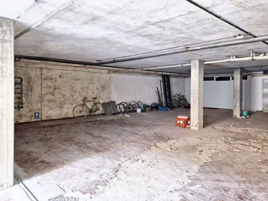 Immagine 28 di Ufficio in vendita  in Via Emilia Interna, N. 29-31-33 a Castel Bolognese