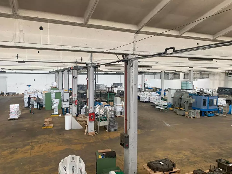 Immagine 14 di Capannone industriale in vendita  in Via Cavalieri di Malta, N. 8 a Torreglia