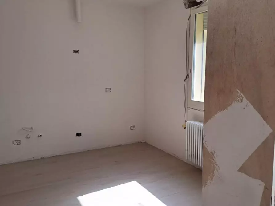 Immagine 4 di Appartamento in vendita  in Viale Cappuccini, N. 25 a Imola