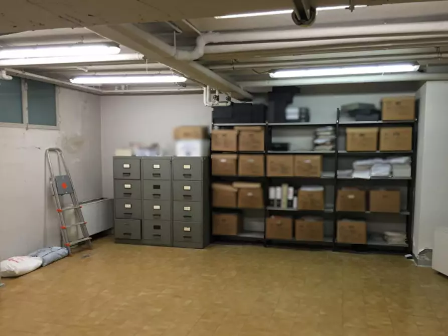 Immagine 5 di Ufficio in vendita  in Via V. Veneto, N. 36/B a Capriate San Gervasio