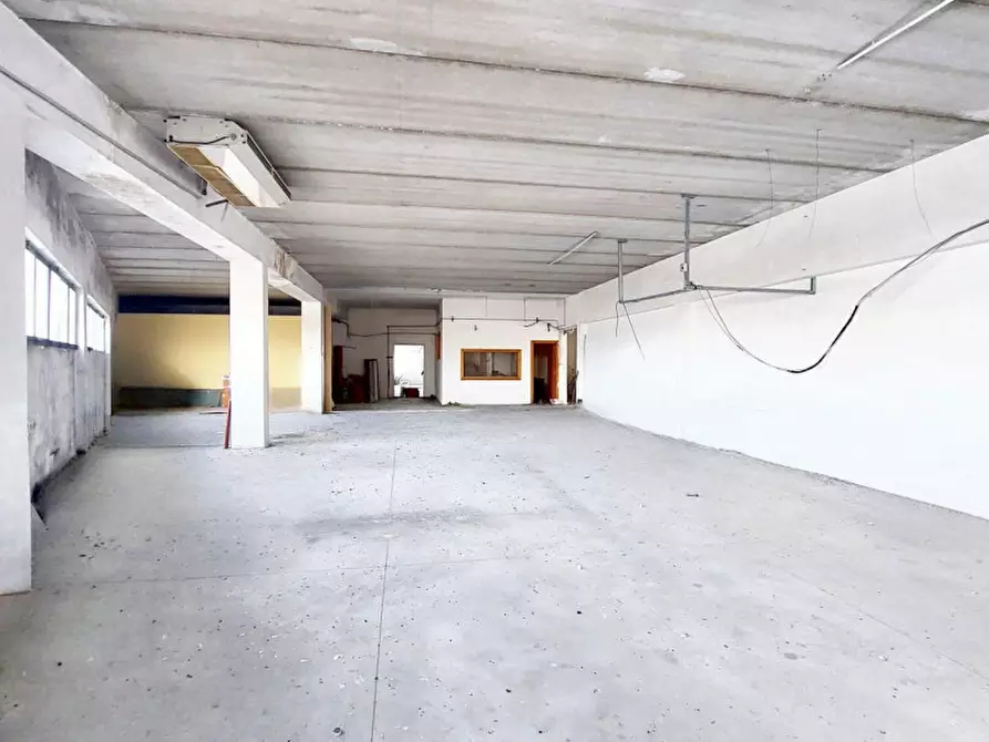 Immagine 6 di Capannone industriale in vendita  in Via Walter Tobagi, N. 65 a San Salvo