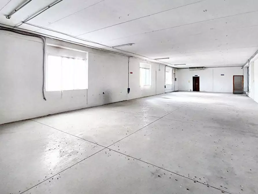 Immagine 7 di Capannone industriale in vendita  in Via Walter Tobagi, N. 65 a San Salvo