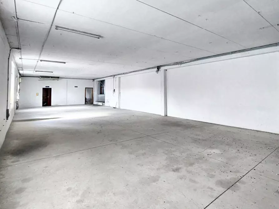 Immagine 8 di Capannone industriale in vendita  in Via Walter Tobagi, N. 65 a San Salvo