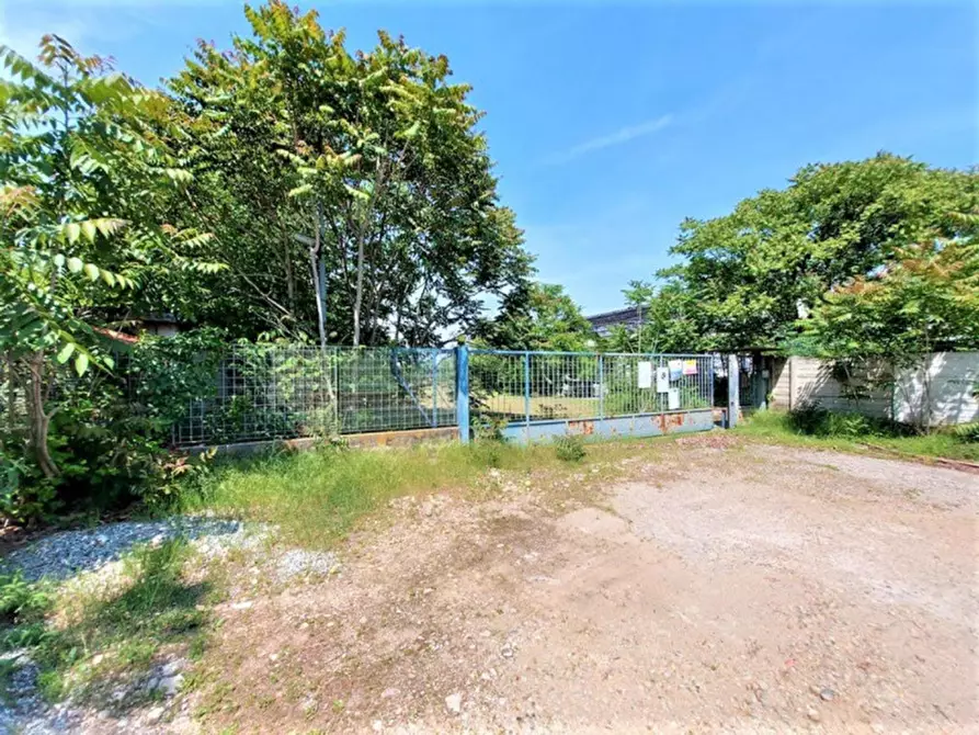 Immagine 12 di Capannone industriale in vendita  in Via Trecate, N. 19 a Romentino