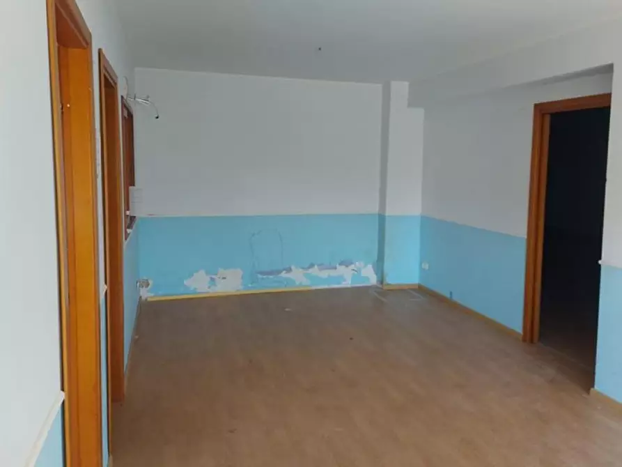 Immagine 18 di Negozio in vendita  in Contrada Savarino Niscima, N. 3 a Caltanissetta