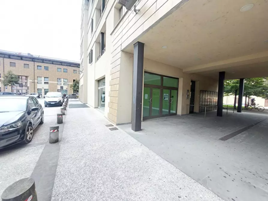 Immagine 8 di Negozio in vendita  in Via G. Pascoli, N. 44 a Montevarchi