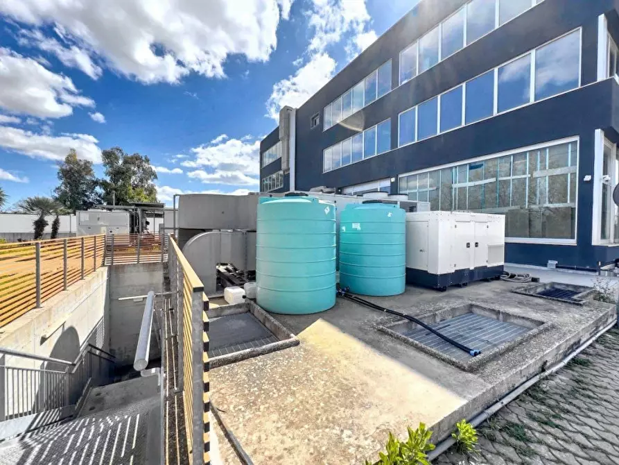 Immagine 22 di Negozio in vendita  in Viale Porta D'Europa, N. 4 a Lecce