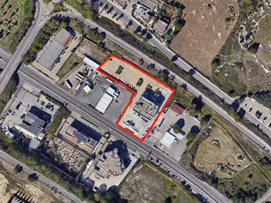 Immagine 30 di Negozio in vendita  in Viale Porta D'Europa, N. 4 a Lecce