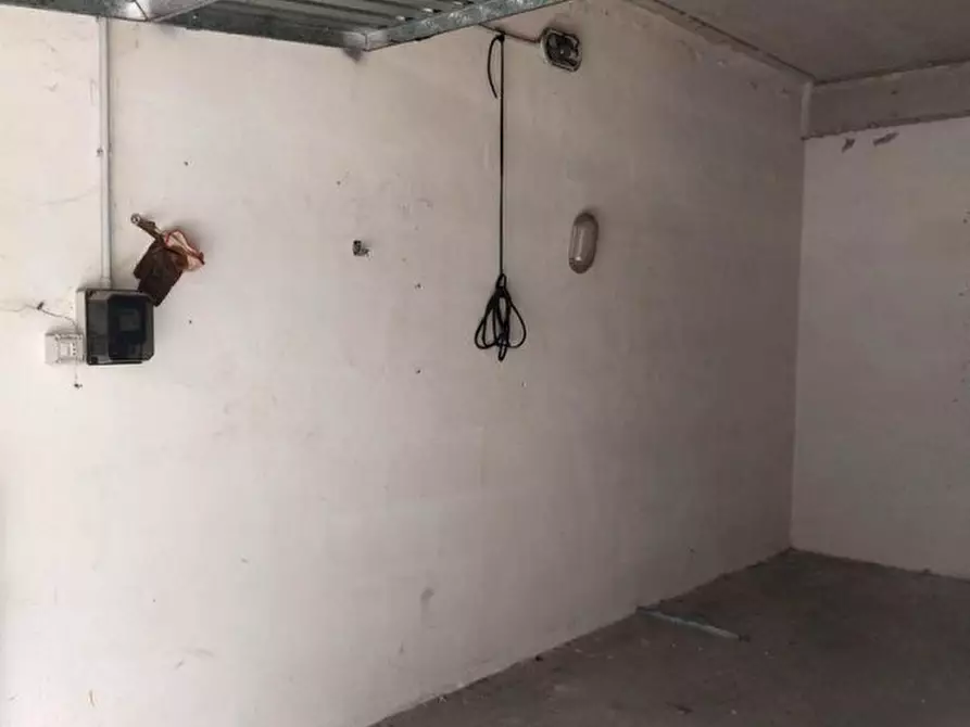 Immagine 3 di Posto auto in vendita  in Via dei Giardinetti, N. 158 a Roma