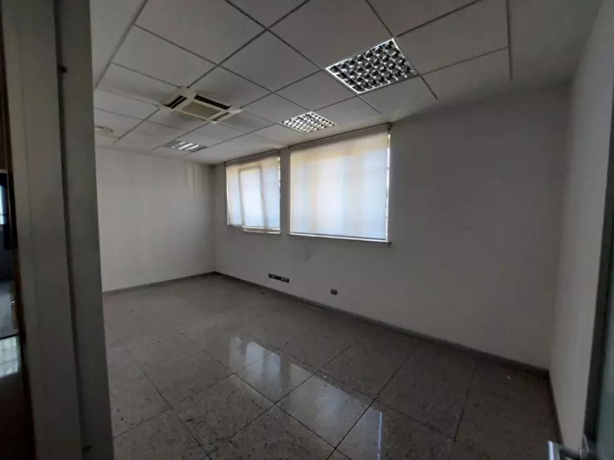 Immagine 9 di Ufficio in vendita  in via Statale Dei Giovi, N. 11/B a Grandate