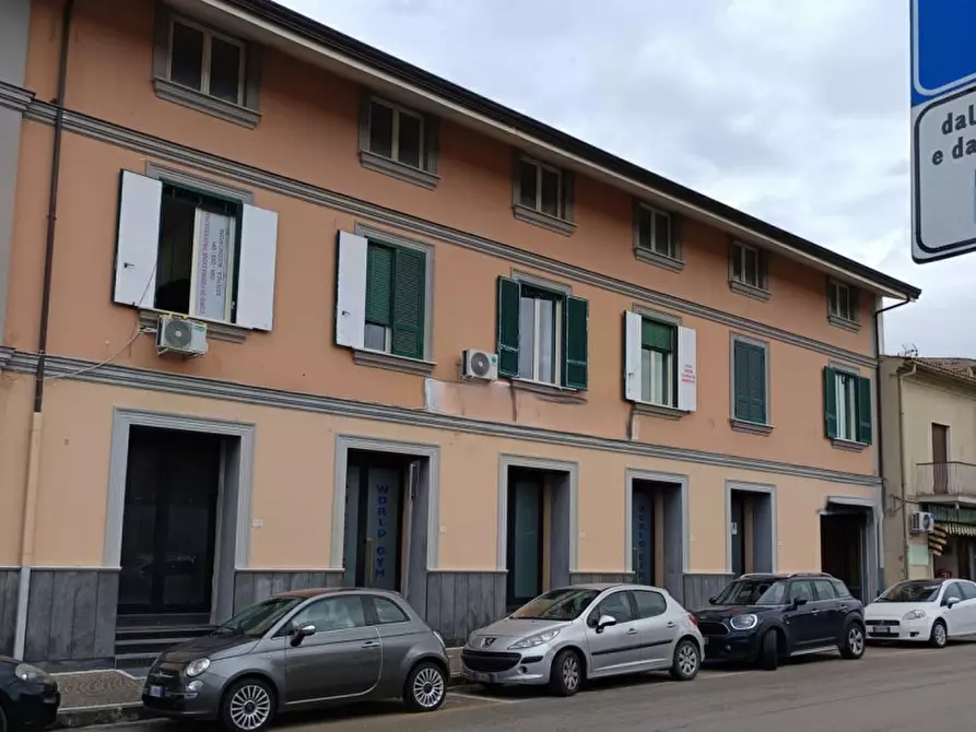 Immagine 5 di Ufficio in vendita  in C.SO UMBERTO I, N. snc a Alvignano