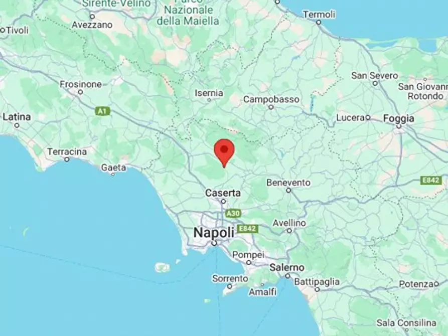 Immagine 8 di Ufficio in vendita  in C.SO UMBERTO I, N. snc a Alvignano