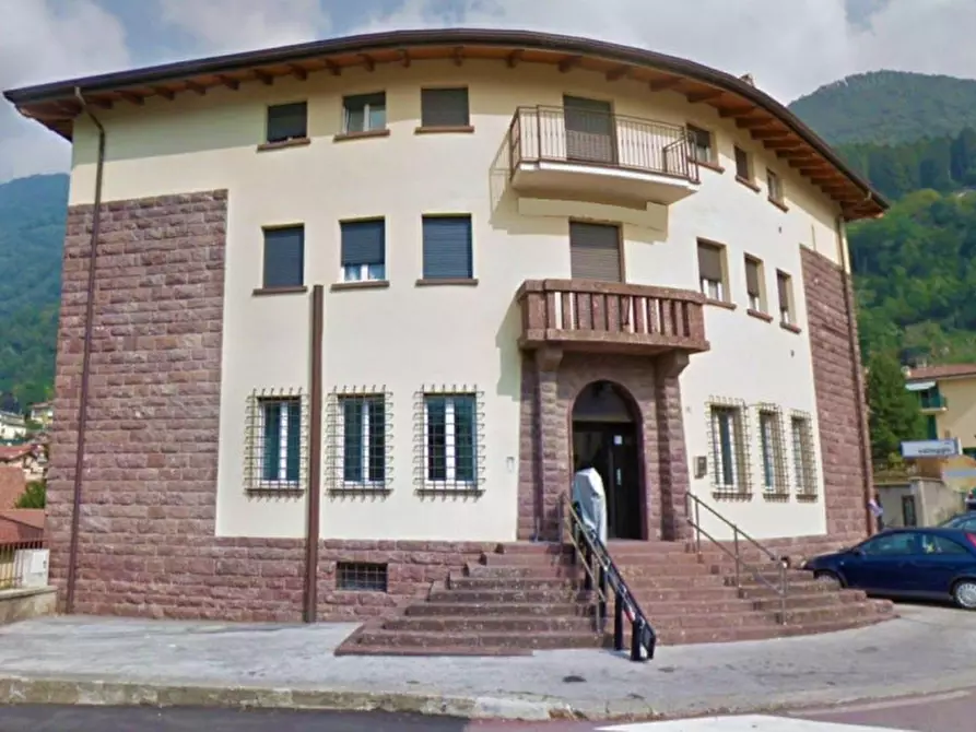 Immagine 1 di Ufficio in vendita  in Piazza Del Sagrato, N. 9 a Introbio