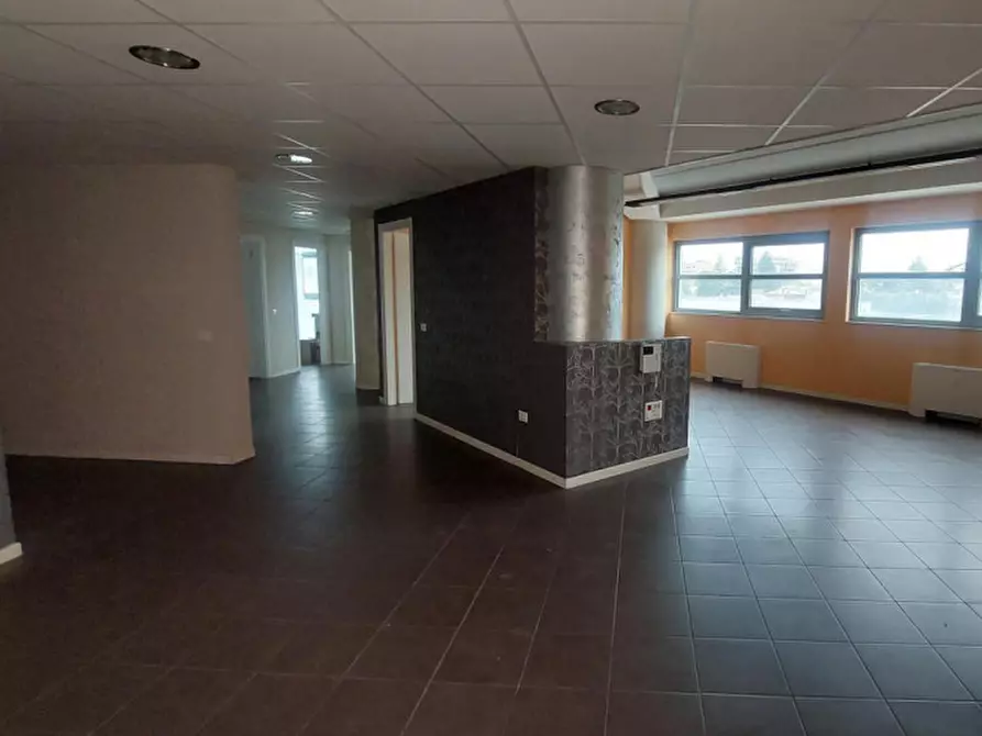 Immagine 2 di Ufficio in vendita  in Piazza J. F. Kennedy, N. snc a Avezzano