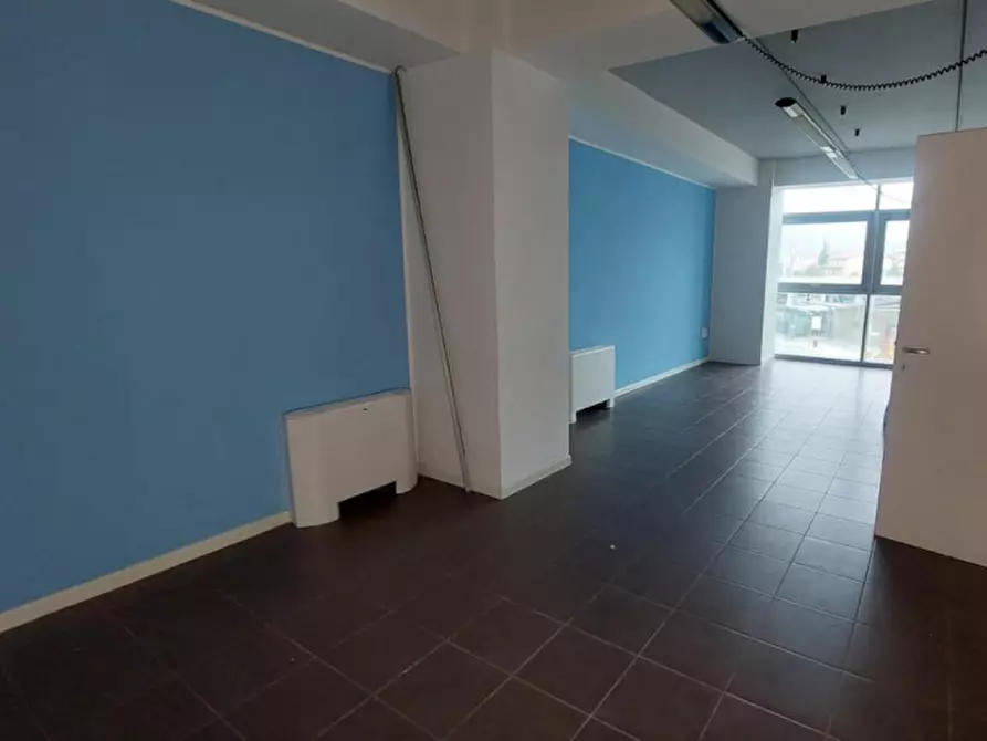 Immagine 6 di Ufficio in vendita  in Piazza J. F. Kennedy, N. snc a Avezzano