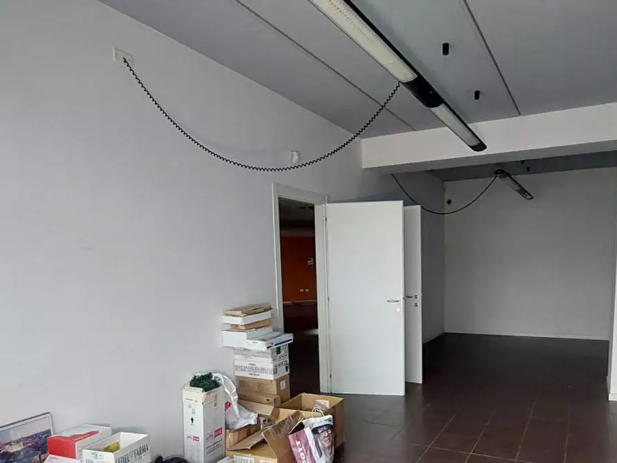 Immagine 9 di Ufficio in vendita  in Piazza J. F. Kennedy, N. snc a Avezzano