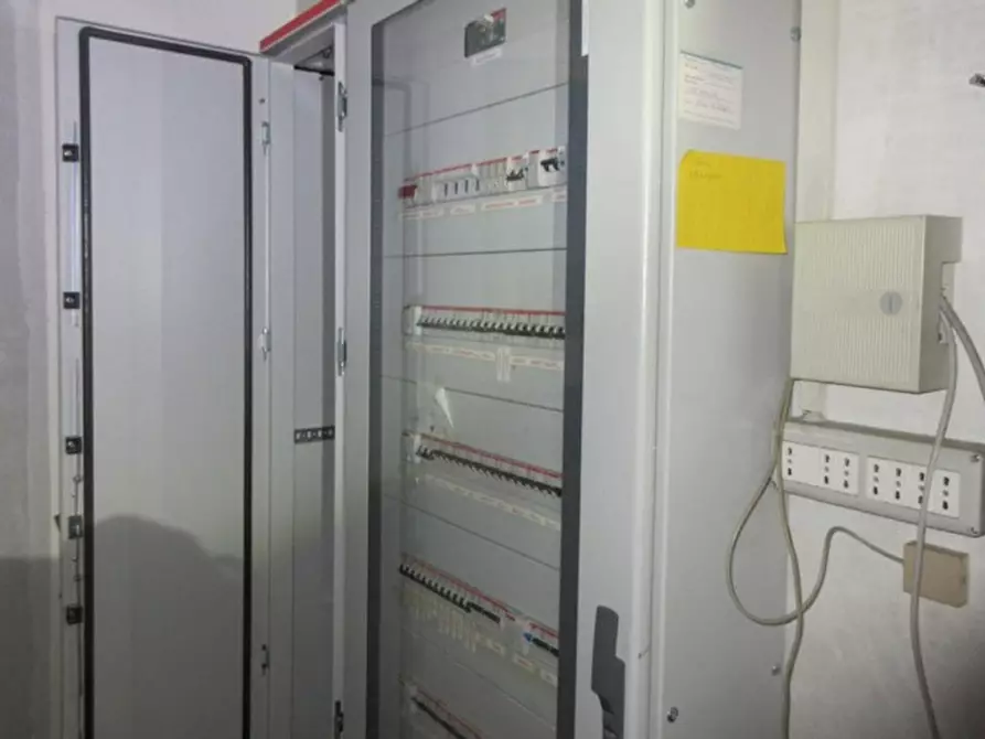 Immagine 8 di Negozio in vendita  in Via dell'Olivo, N. 30-32-34 a Tuscania