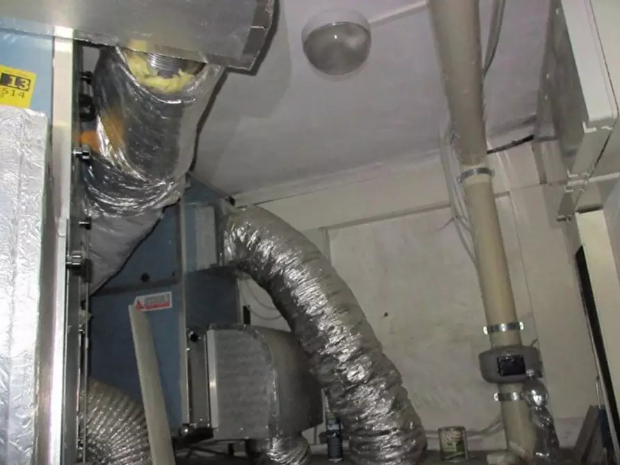 Immagine 21 di Negozio in vendita  in Via dell'Olivo, N. 30-32-34 a Tuscania