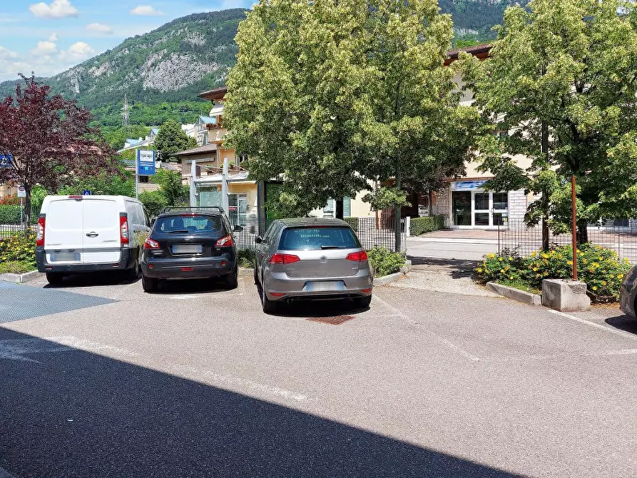 Immagine 7 di Negozio in vendita  in Via dei Solteri, N. 8 a Trento