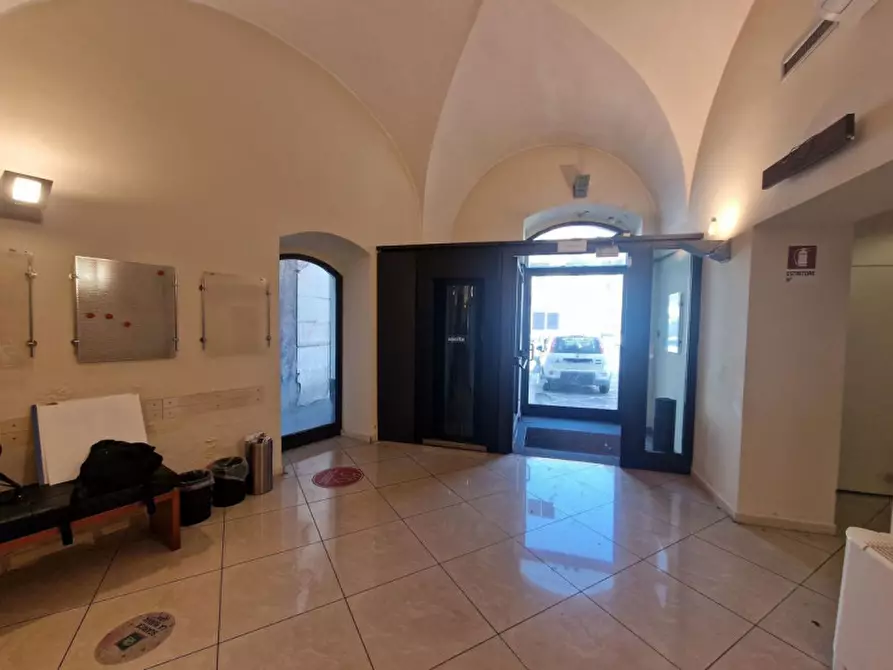 Immagine 6 di Negozio in vendita  in Piazza Indipendenza, 28, 95047 Paternò CT, Italia a Paterno'