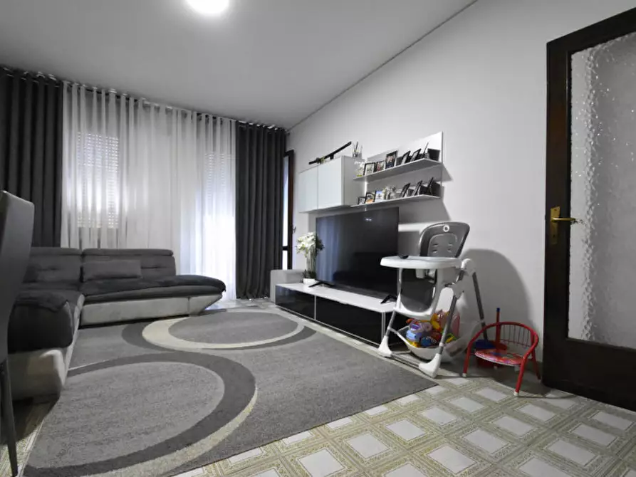 Immagine 3 di Appartamento in vendita  in via crocifissa di rosa 21 a Bussolengo